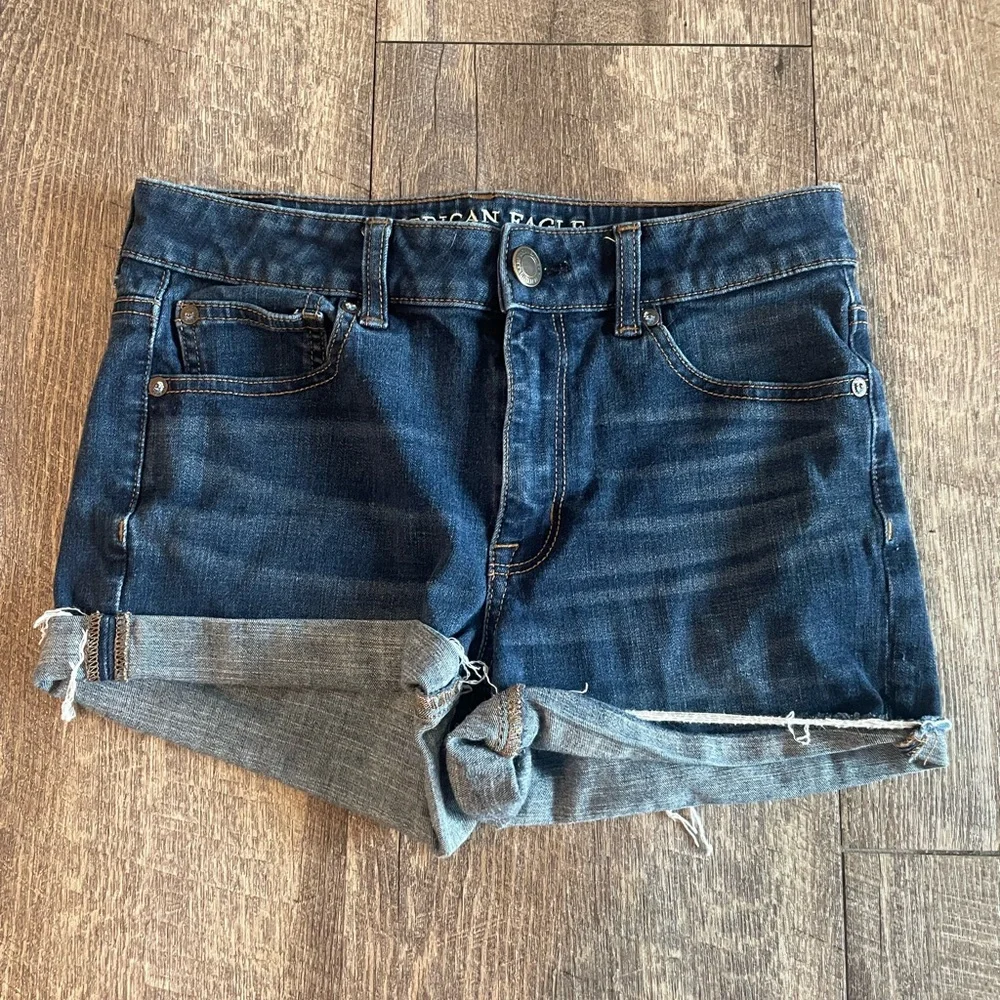 American Eagle Dark Blue Denim Shorts Size 6 - Picture 4 of 4